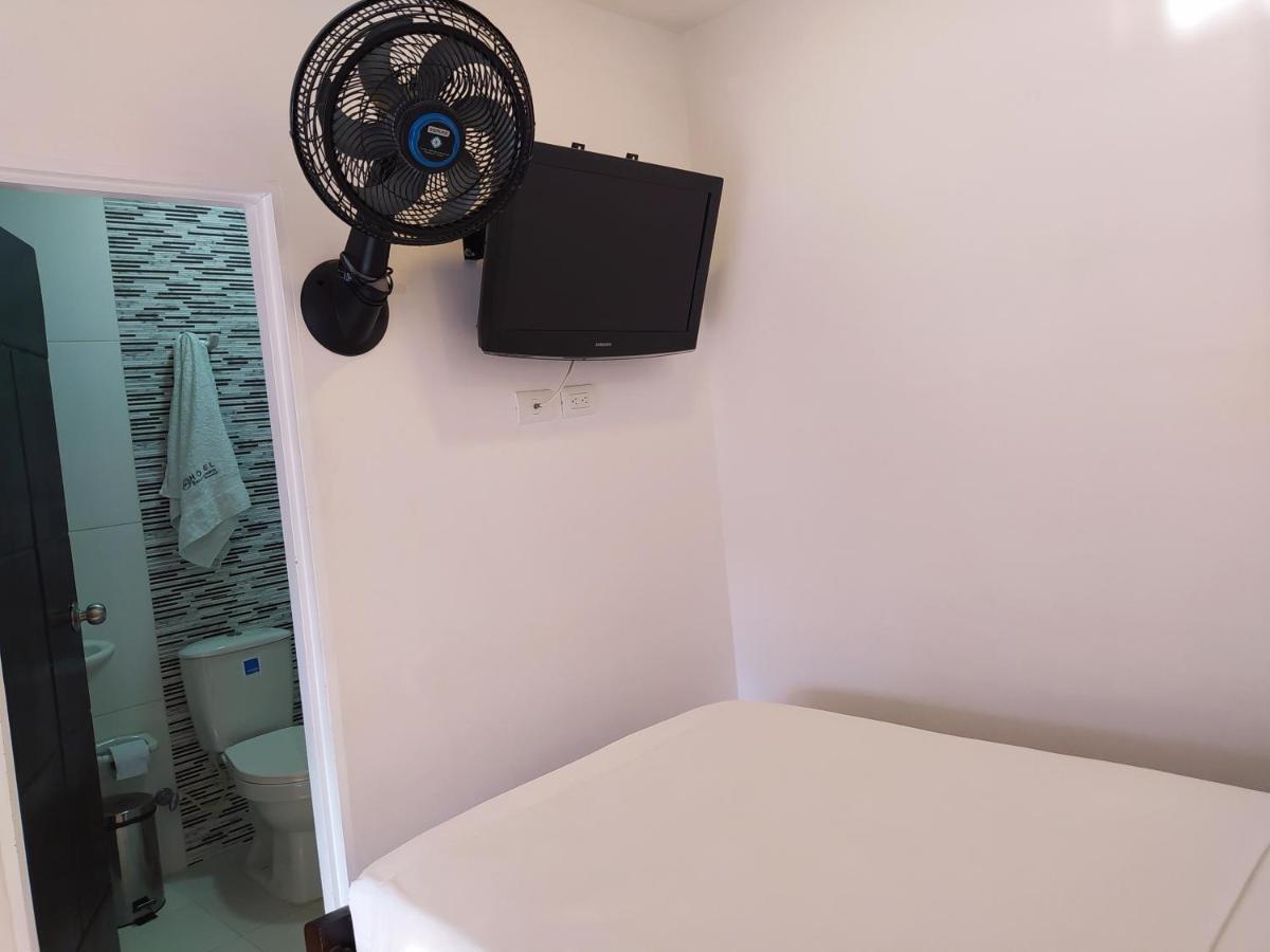 Hotel Brisas Del Norte Roldanillo エクステリア 写真
