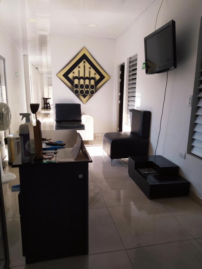 Hotel Brisas Del Norte Roldanillo エクステリア 写真