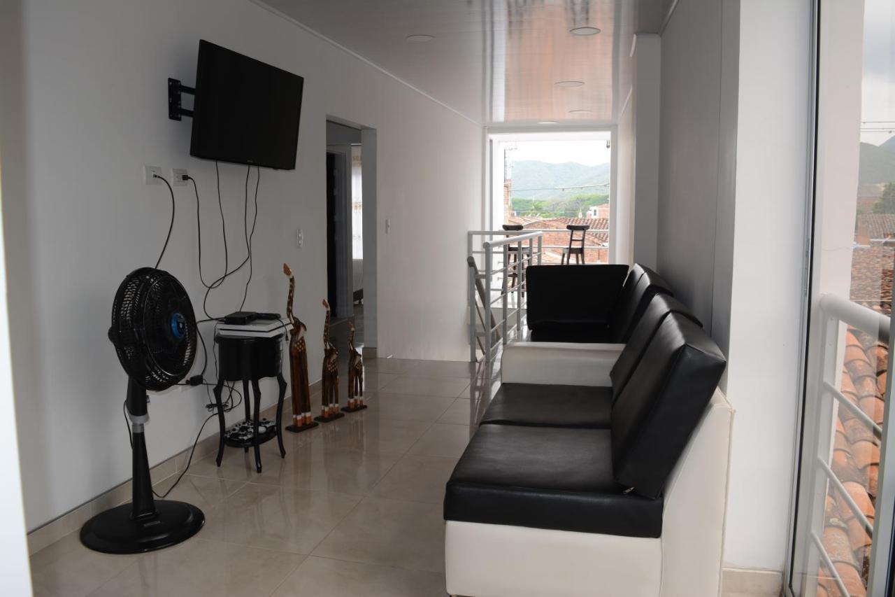 Hotel Brisas Del Norte Roldanillo エクステリア 写真