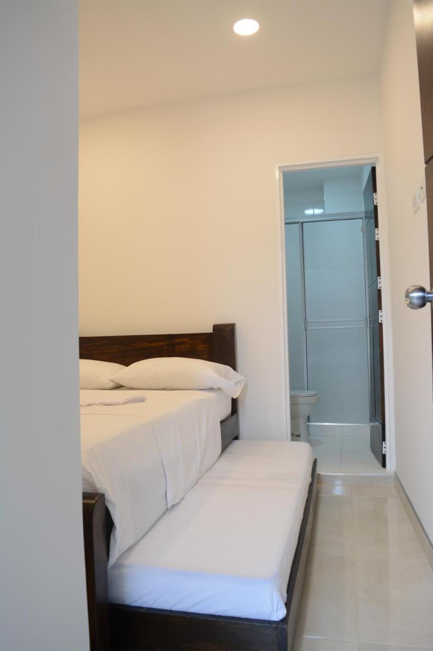Hotel Brisas Del Norte Roldanillo エクステリア 写真
